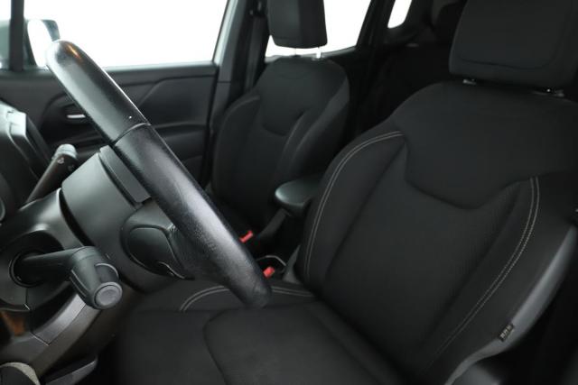 Jeep Renegade image 5