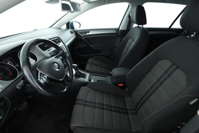 Volkswagen Golf image 8