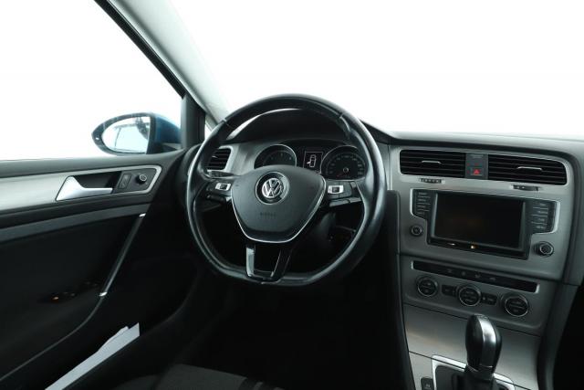 Volkswagen Golf image 9