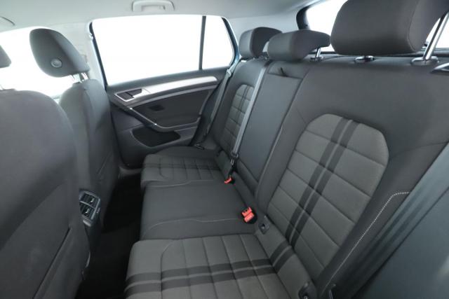 Volkswagen Golf image 5