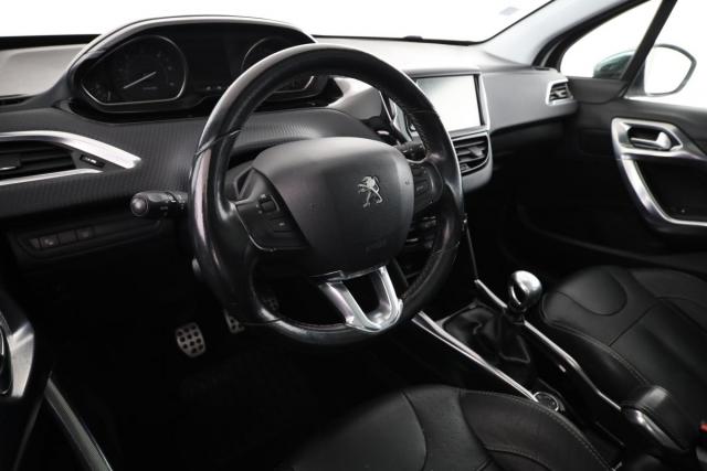 Peugeot 2008 image 1