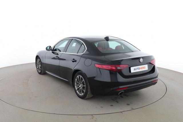Alfa Romeo Giulia image 5