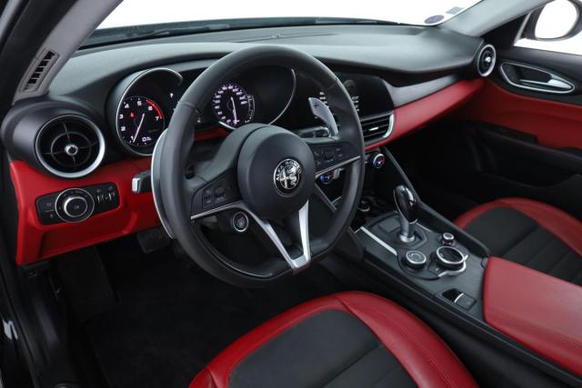 Alfa Romeo Giulia image 3