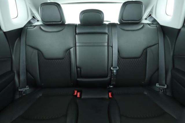 Jeep Compass image 8