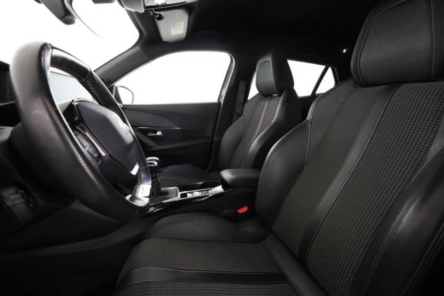 Peugeot 2008 image 3