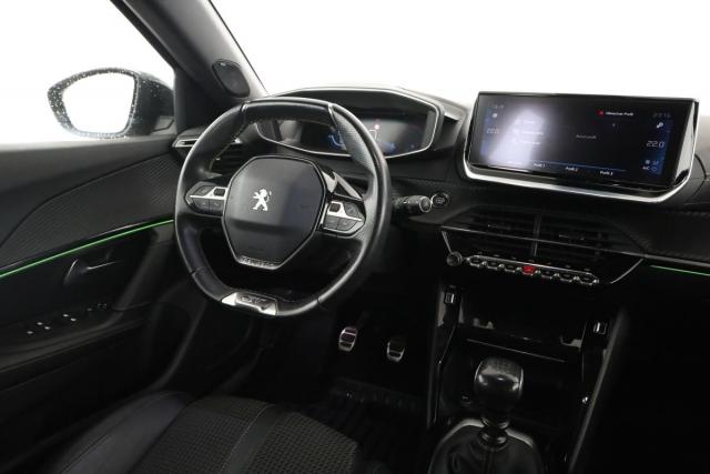 Peugeot 2008 image 2