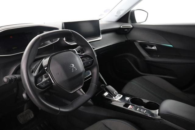Peugeot 2008 image 8