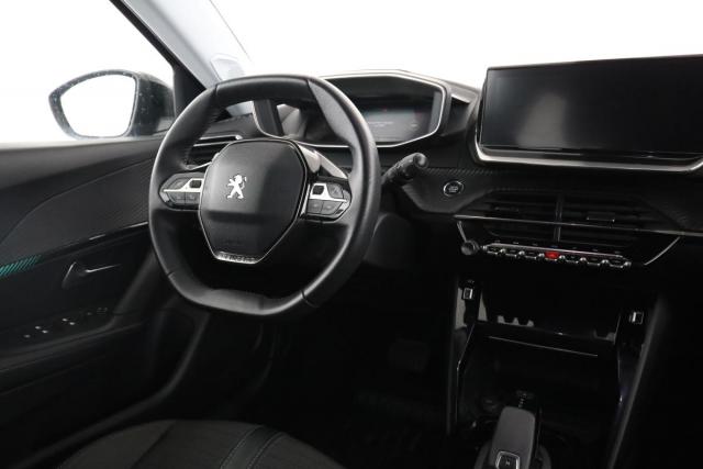 Peugeot 2008 image 3