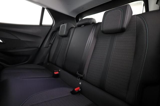 Peugeot 2008 image 6