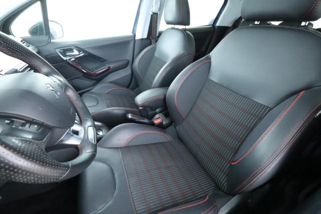 Peugeot 208 image 3