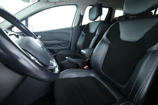 Renault Clio Estate image 5