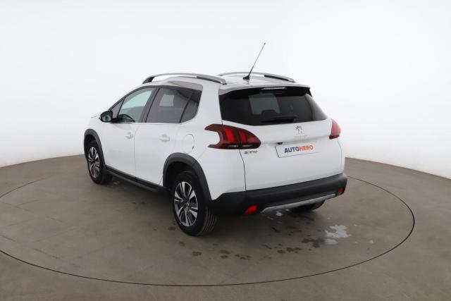 Peugeot 2008 image 6