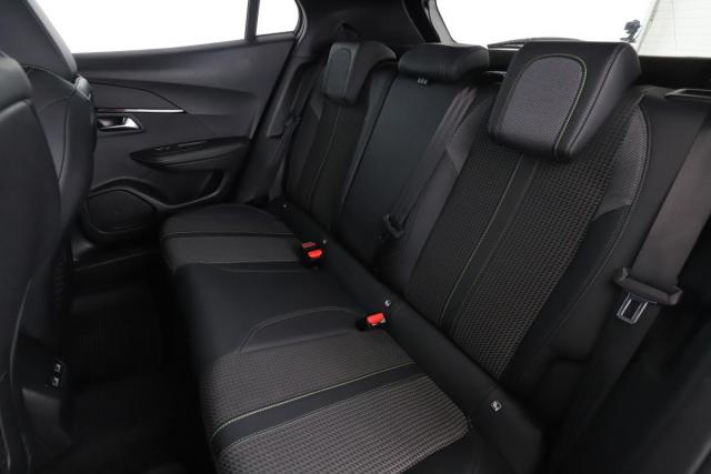 Peugeot 2008 image 2