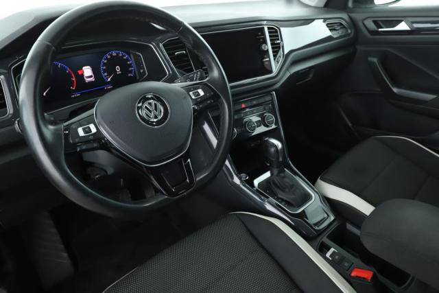 Volkswagen T-Roc image 8