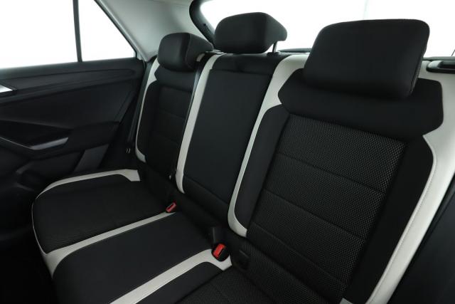 Volkswagen T-Roc image 3