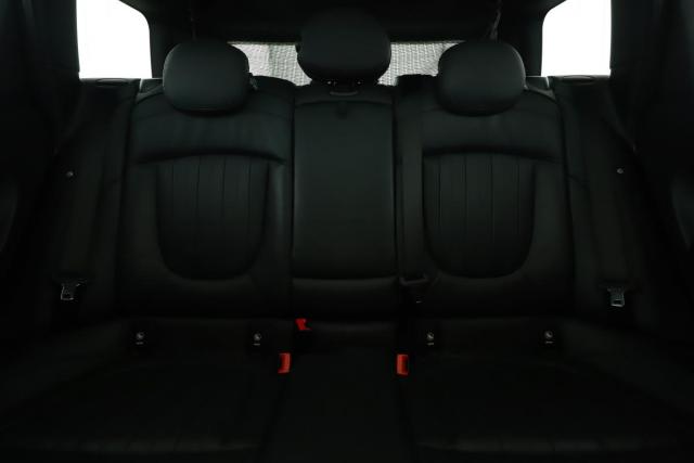 Mini Clubman image 4