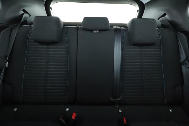 Peugeot 2008 image 9