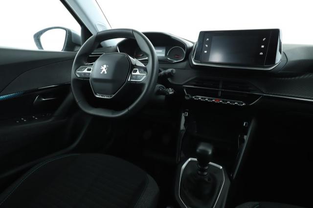 Peugeot 2008 image 1