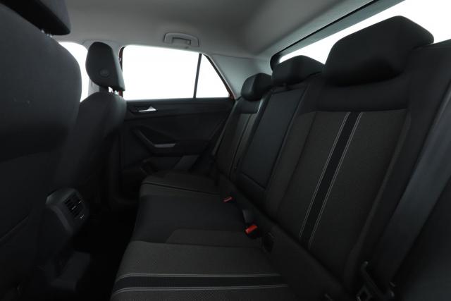 Volkswagen T-Roc image 7