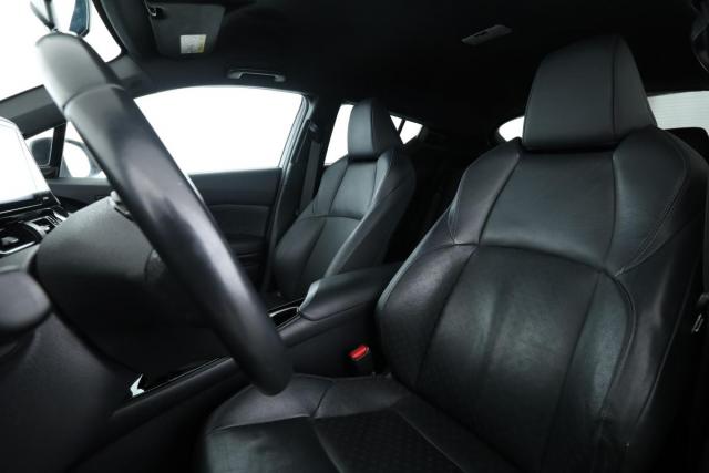 Toyota C-Hr image 9