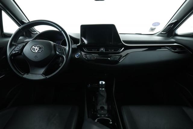 Toyota C-Hr image 2