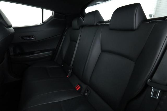 Toyota C-Hr image 5