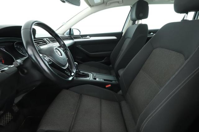Volkswagen Passat Sw image 5