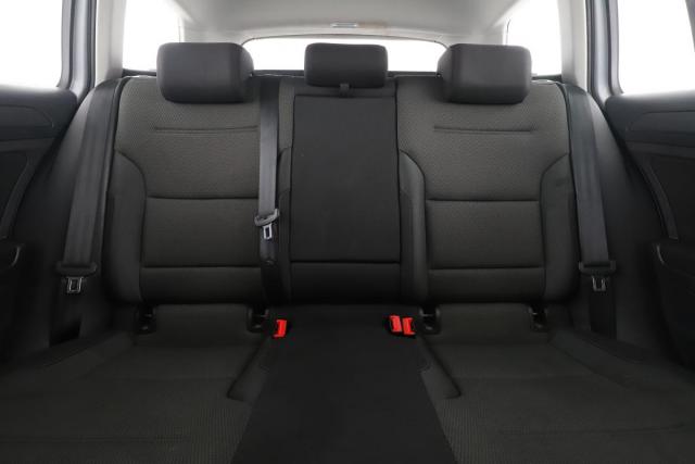 Volkswagen Golf Sw image 3