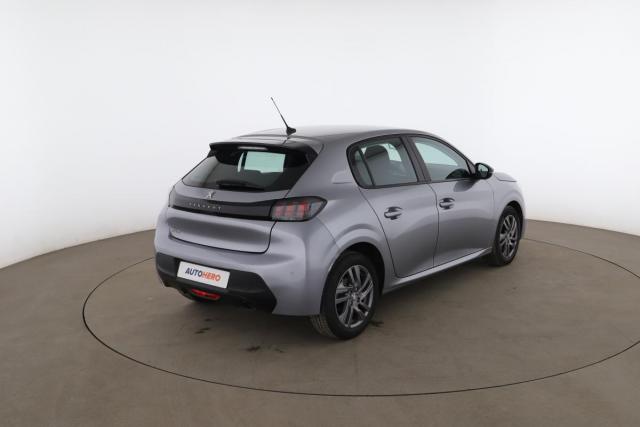 Peugeot 208 image 7