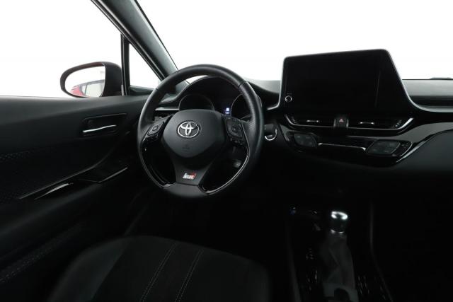 Toyota C-Hr image 2