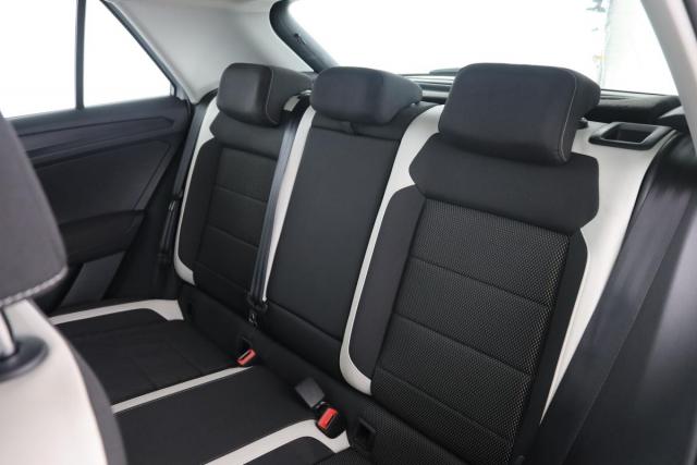 Volkswagen T-Roc image 5