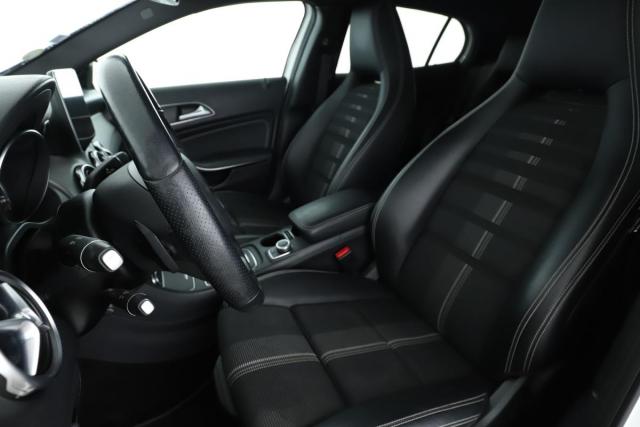 Mercedes Benz Gla image 5