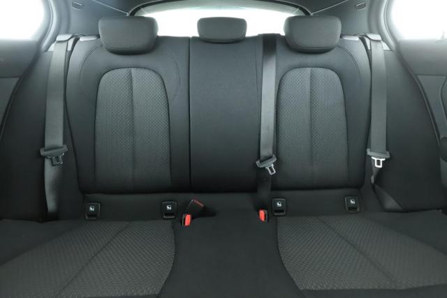 Bmw Série 1 image 9