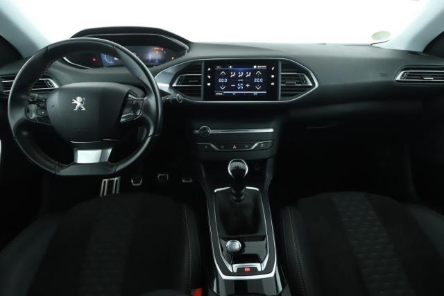 Peugeot 308 image 2