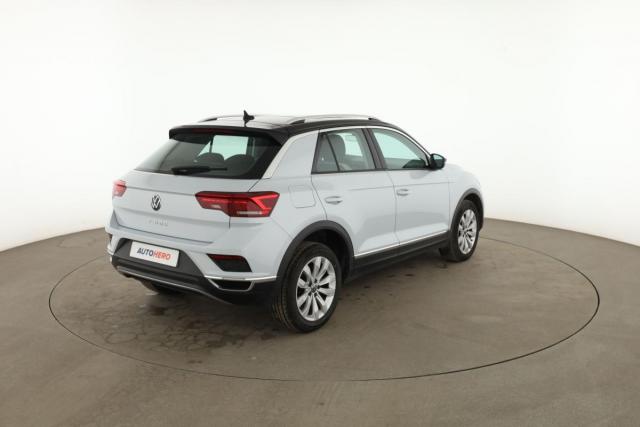 Volkswagen T-Roc image 2