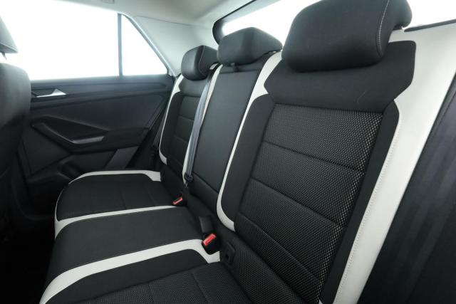 Volkswagen T-Roc image 7