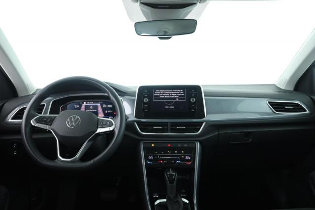 Volkswagen T-Roc image 2