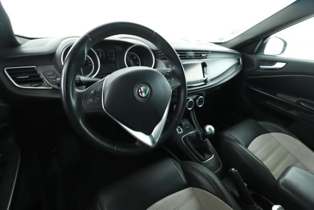 Alfa Romeo Giulietta image 1