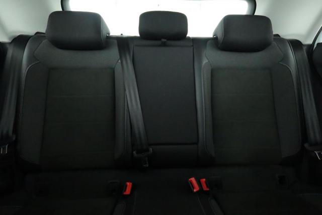 Volkswagen T-Roc image 5