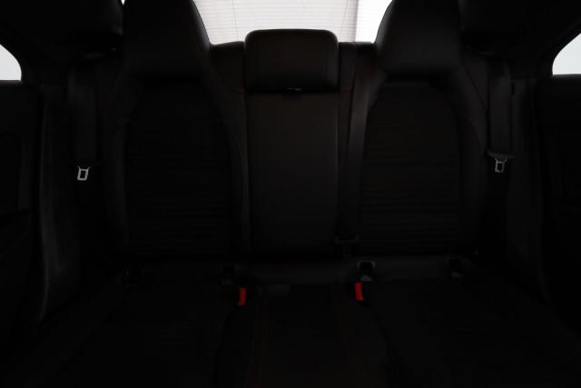 Mercedes Benz Cla image 8