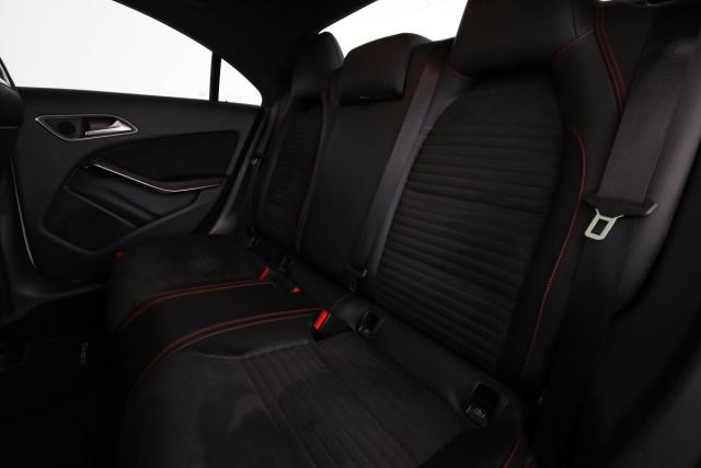 Mercedes Benz Cla image 3