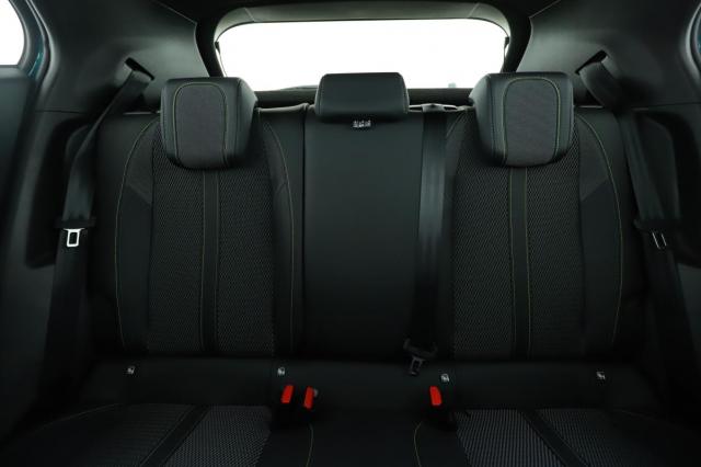 Peugeot 2008 image 6