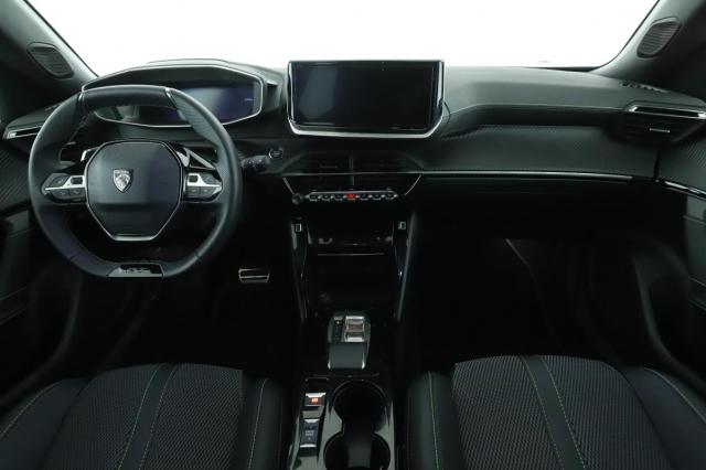 Peugeot 2008 image 2