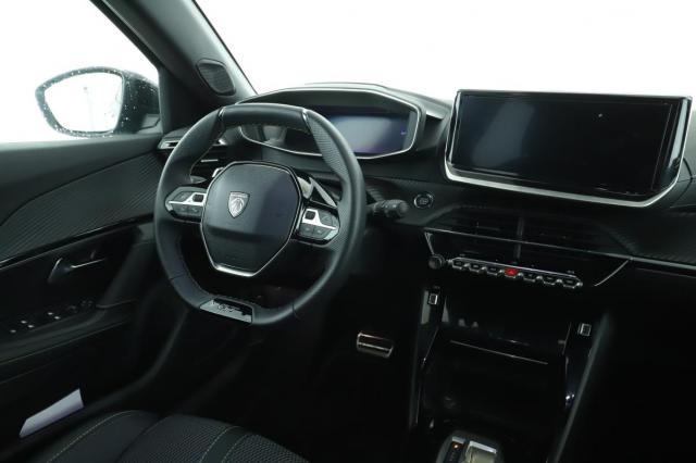 Peugeot 2008 image 8