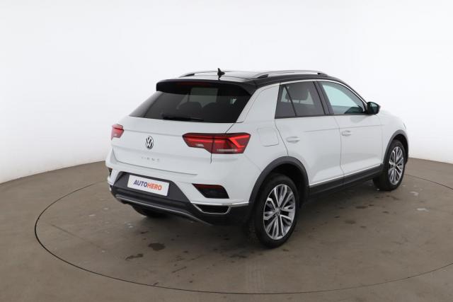 Volkswagen T-Roc image 2