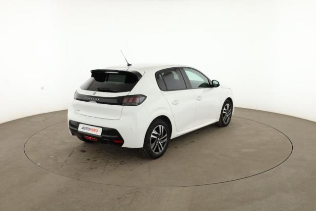 Peugeot 208 image 1
