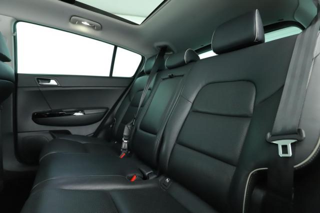 Kia Sportage image 2