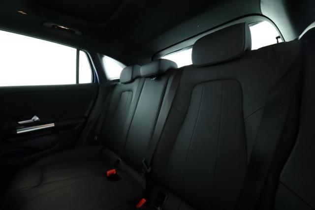 Mercedes Benz Gla image 6