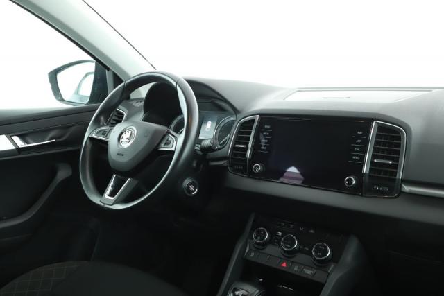 Skoda Karoq image 7