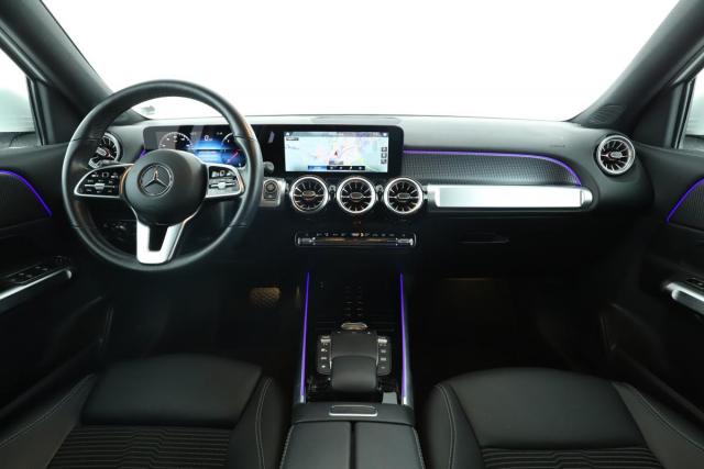 Mercedes Benz Glb image 8